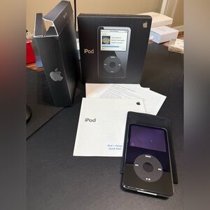 Apple iPod 30GB Classic with Black,  5th Generation